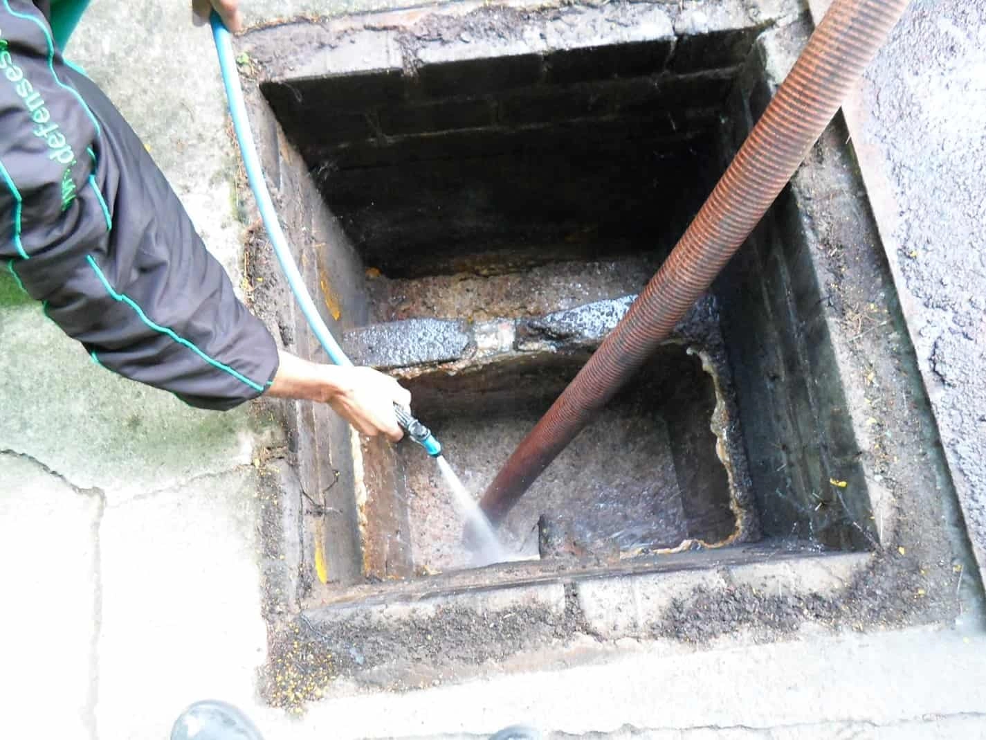 Limpeza de Caixa de Gordura